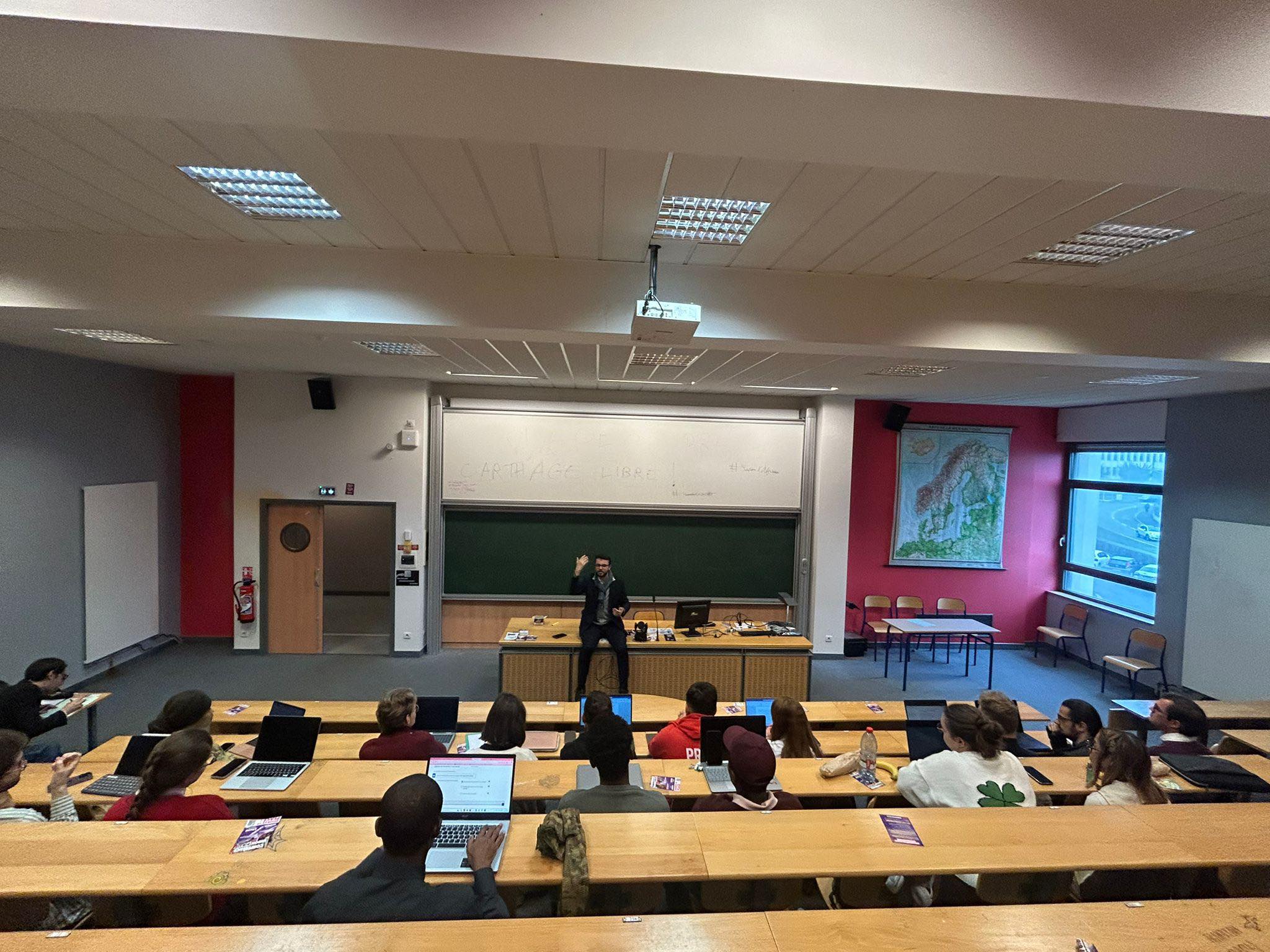 Avec les étudiants de l’université de Caen