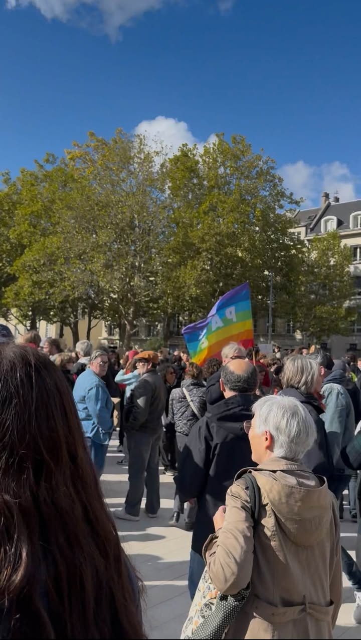Présent en début d’après midi à Caen place de la République à la mobilisation du 17 octobre, aux côtés des lycéens et de toutes celles et ceux qui se mobilisent pour défendre leurs revendications